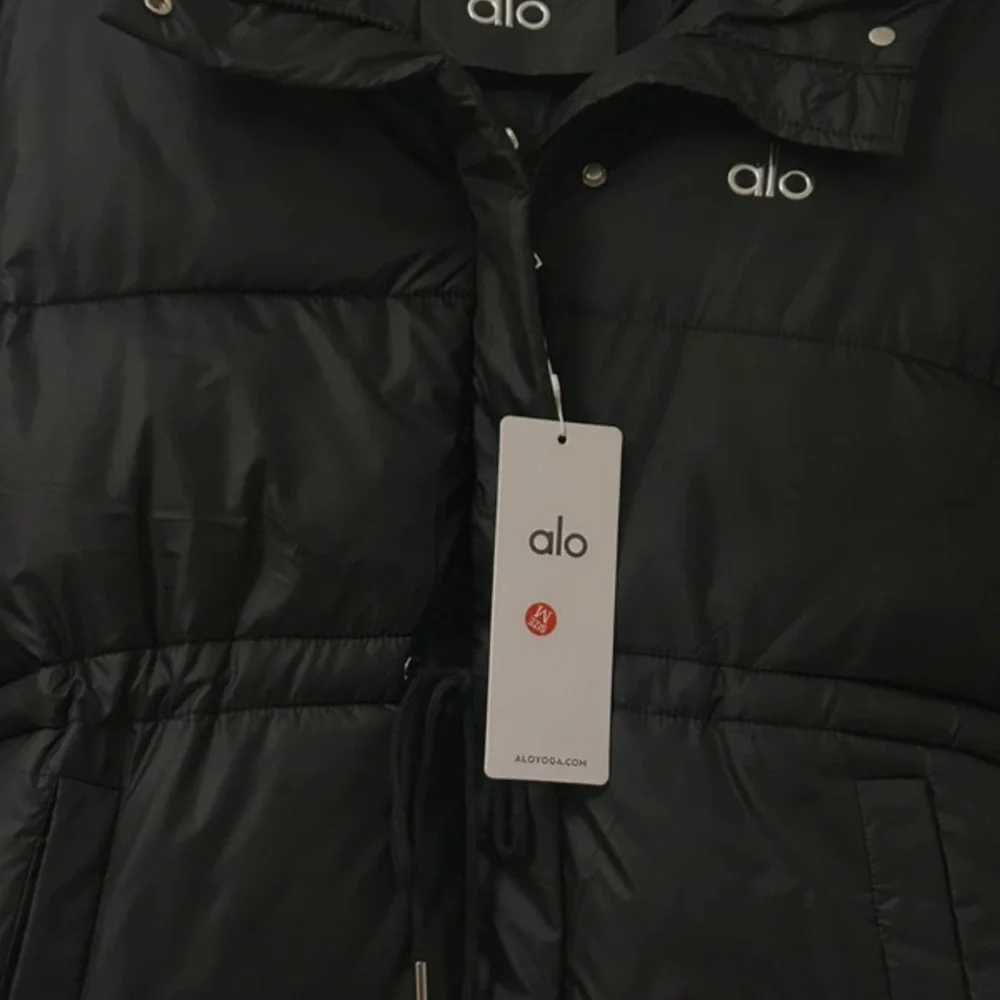 NWT ALO Yoga Black puffer Jacket black M